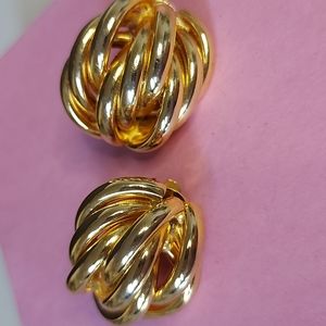 Vintage Clip On Earrings